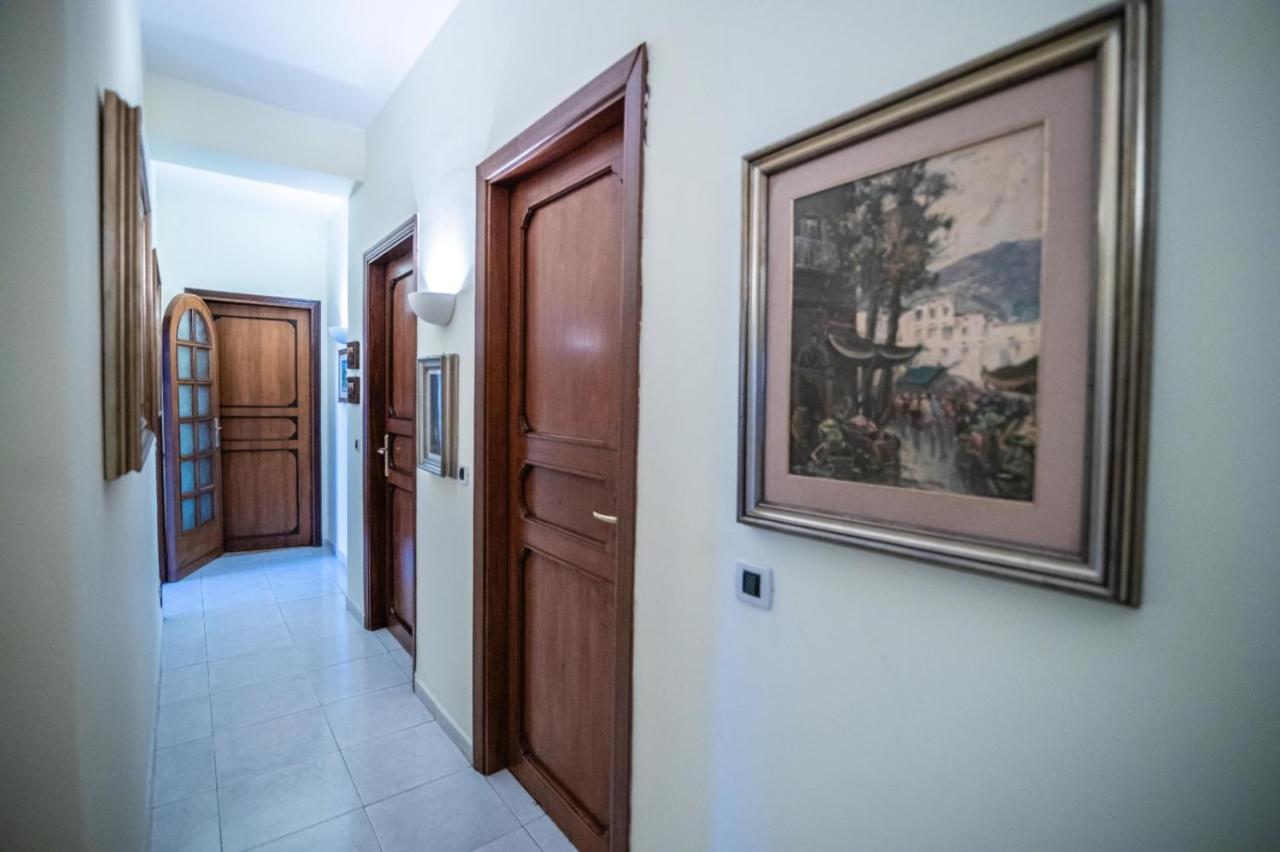 Courrier-House Apartment อาชิ กัสเตลโล ภายนอก รูปภาพ